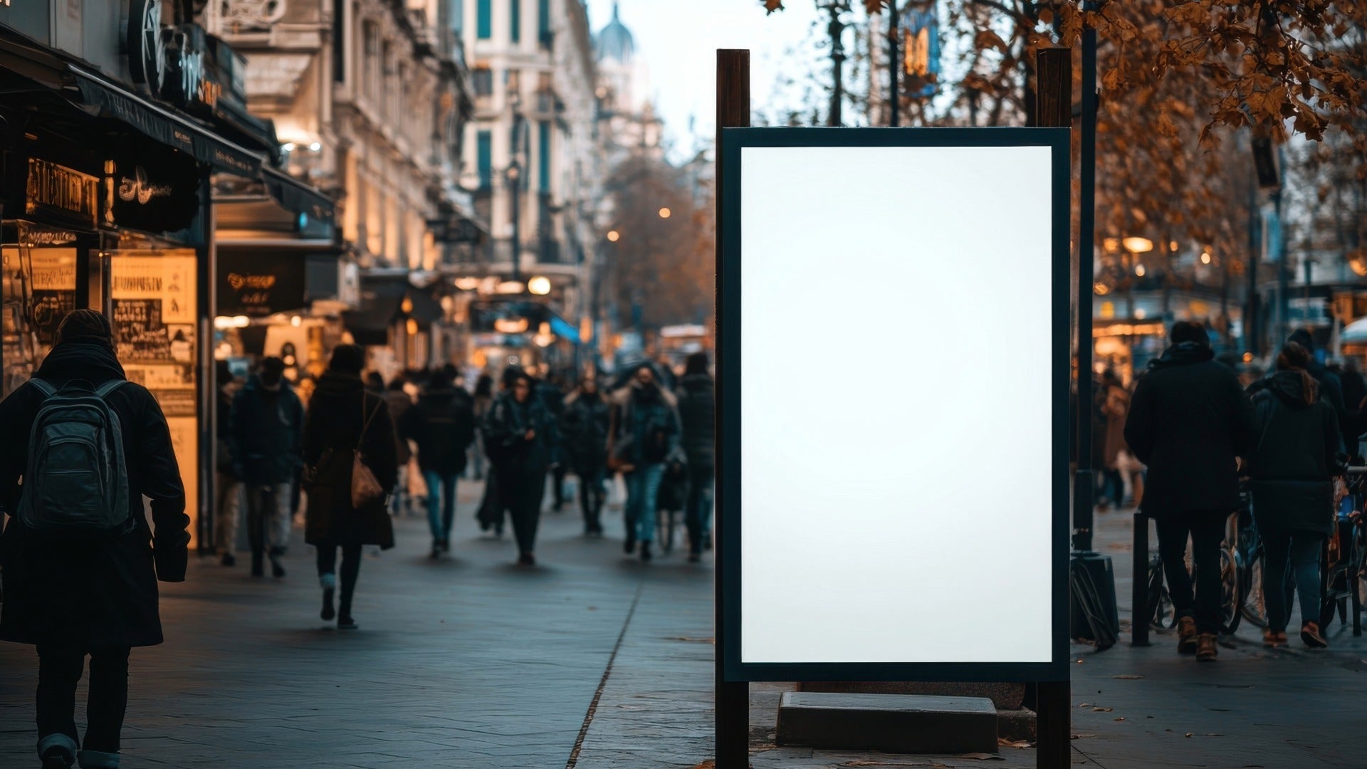 DOOH and Footfall Ads